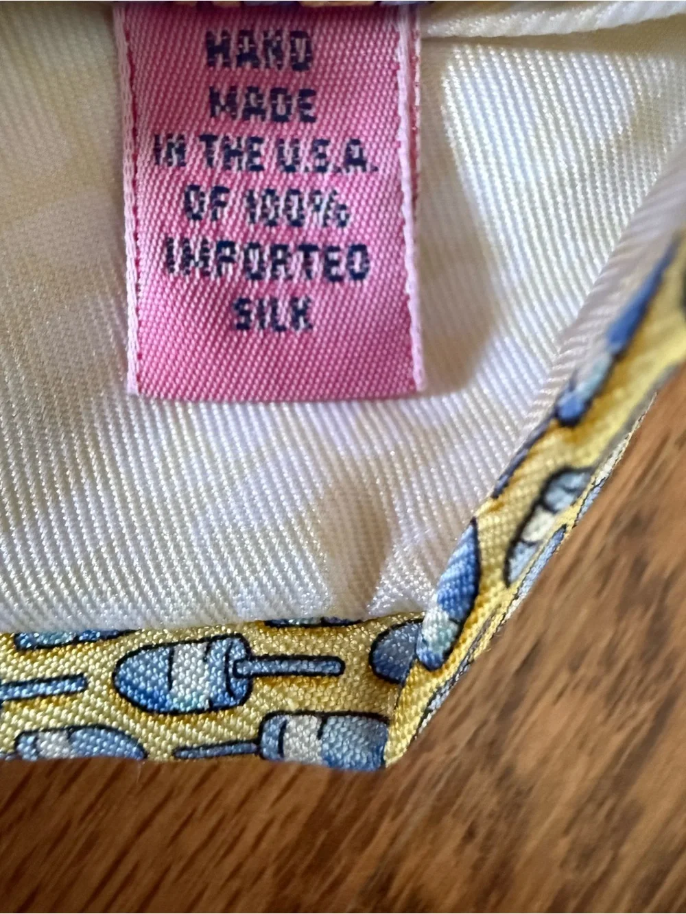 Vineyard Vines Lobster Buoys Tie Mens NWT Yellow Blue Silk Nautical Made USA